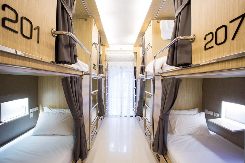Sleeplab Hostel Банкок Екстериор снимка