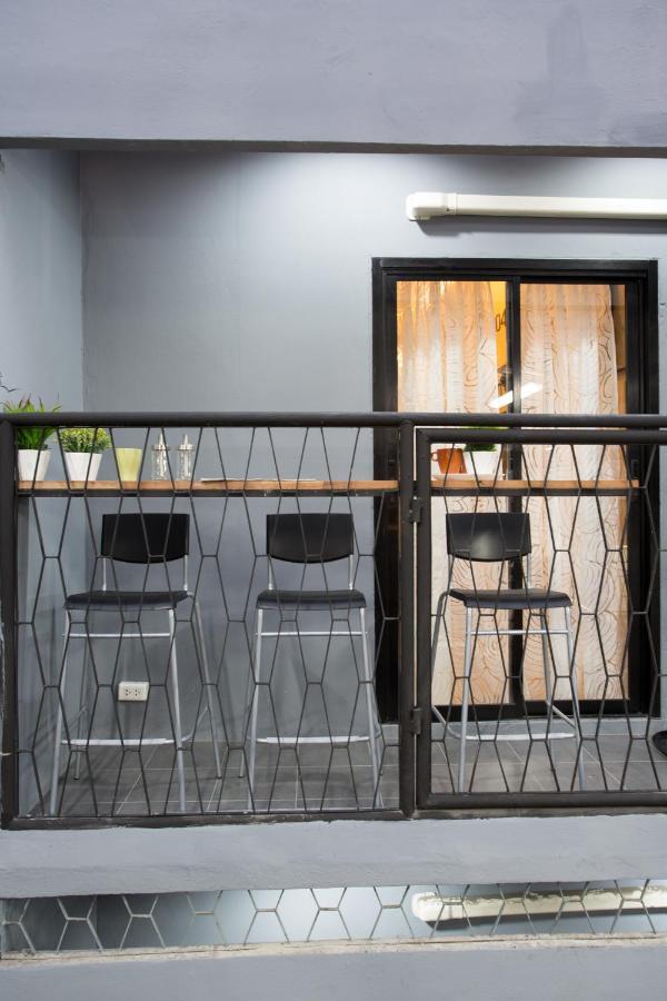 Sleeplab Hostel Банкок Екстериор снимка